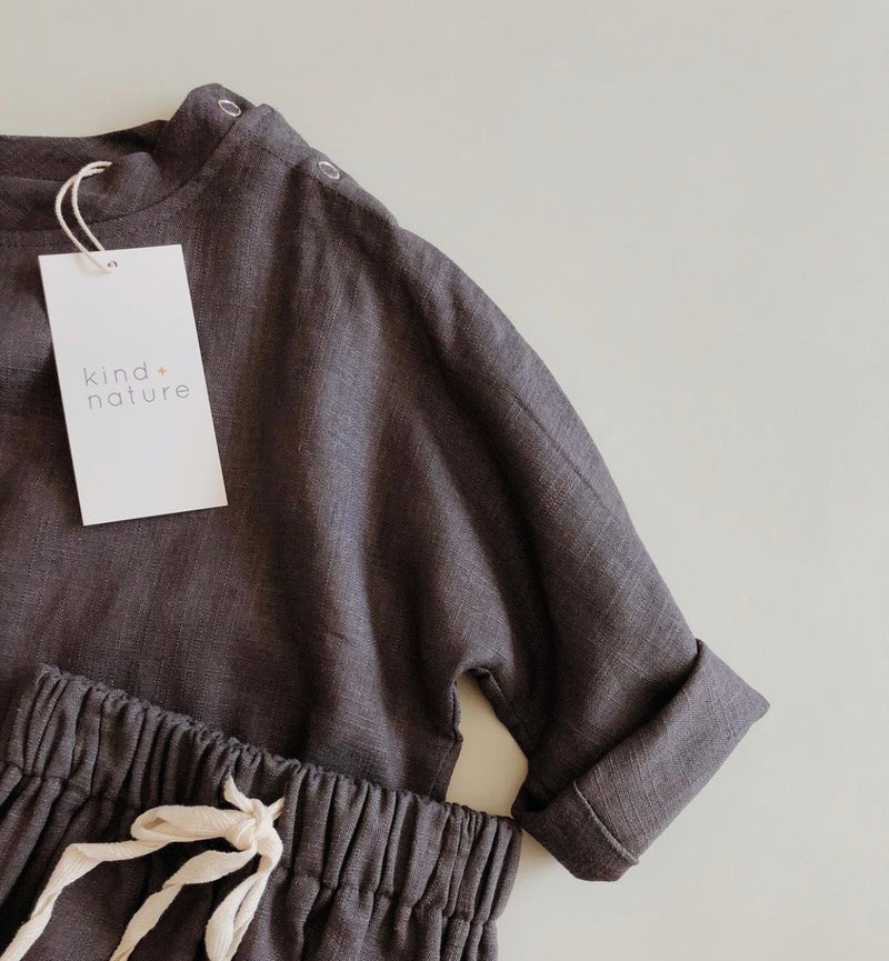 The Koa Linen Top in Charcoal